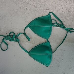 Hoaka Size M Green String Bikini Top